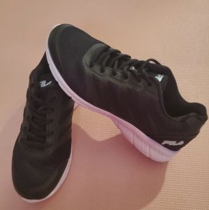 NEW Fila Black Sneaker Women's Size 10